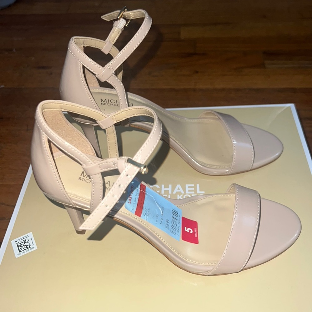 Micheal kors heels